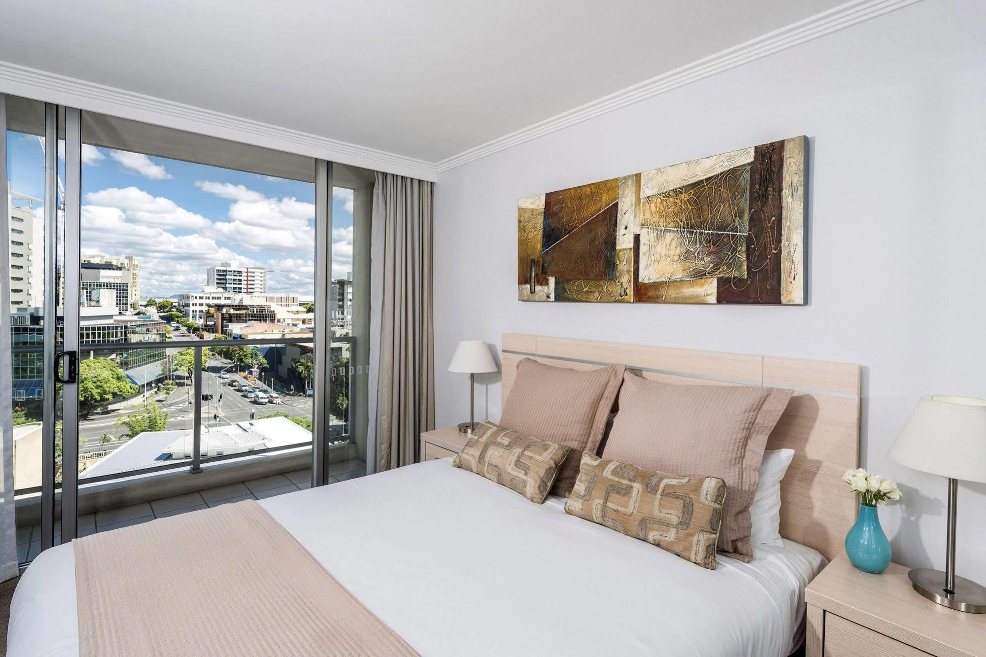 Oaks Brisbane Lexicon Suites Екстер'єр фото