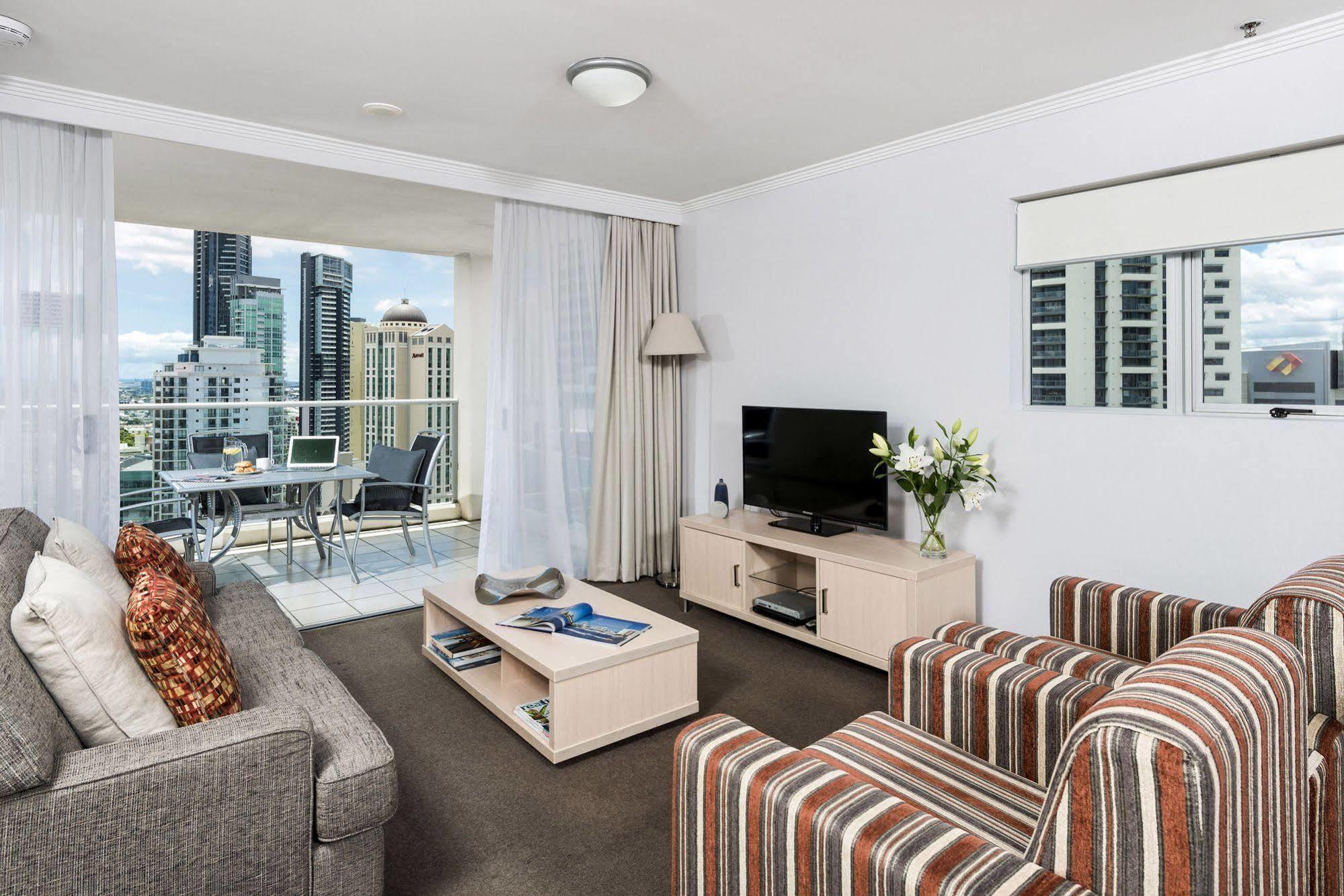 Oaks Brisbane Lexicon Suites Екстер'єр фото