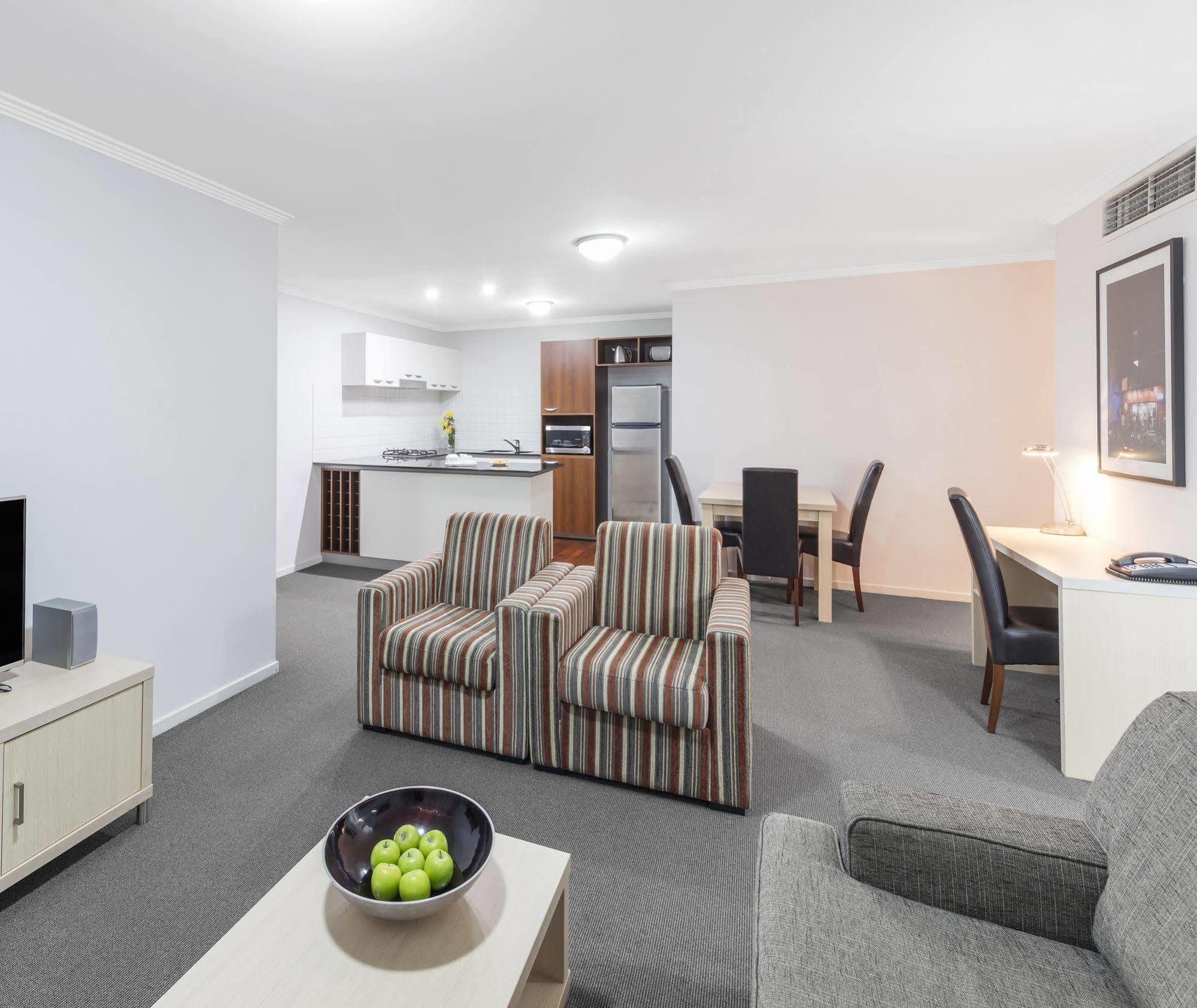 Oaks Brisbane Lexicon Suites Екстер'єр фото